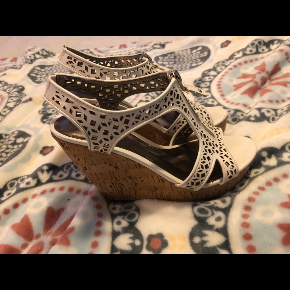 Carlos Santana White Wedges